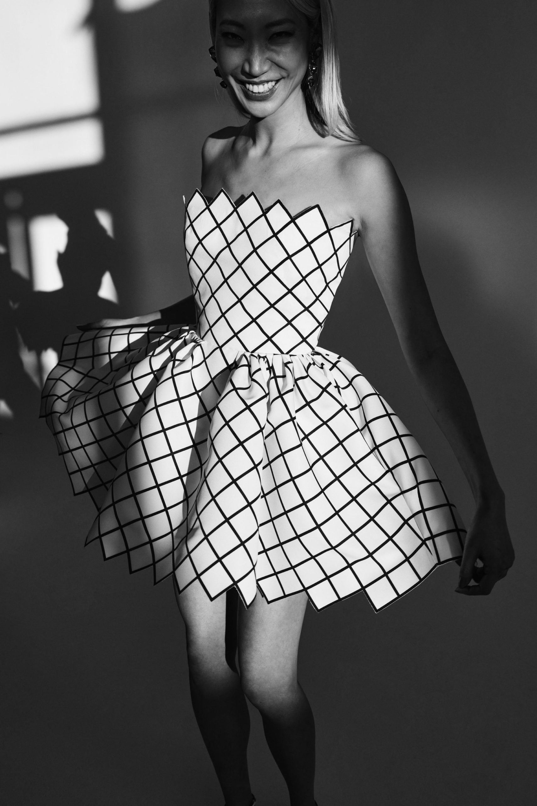 Платье с расклешённой статичной юбкой, платье выпускницы от Oscar de la Renta модель 2022 года