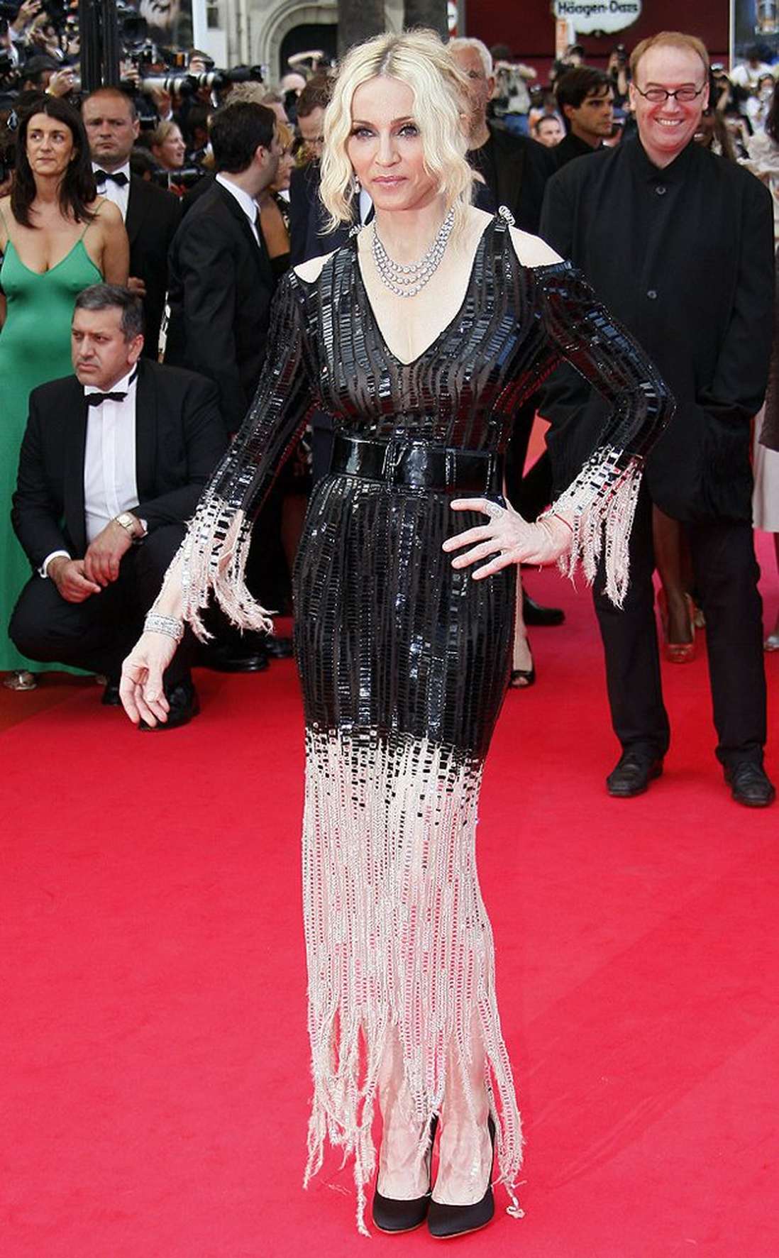 Madonna в платье с бахромой