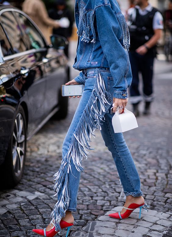 Street Style - джинсовый костюм с бахромой